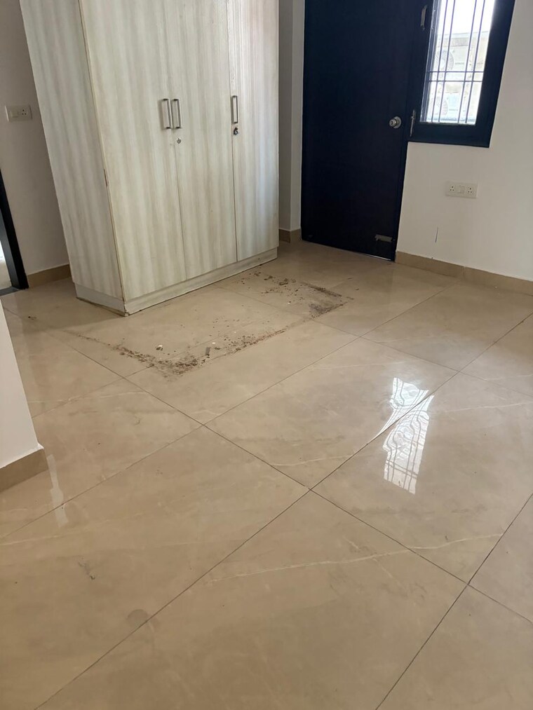 Room, sector 46 2 Bedroom 1458 Sq.Ft. Builder Floor In Sector 46 Gurgaon 9384279