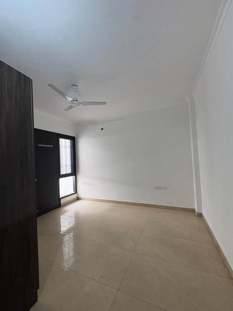 Room, sector 46 2 Bedroom 1458 Sq.Ft. Builder Floor In Sector 46 Gurgaon 9384279