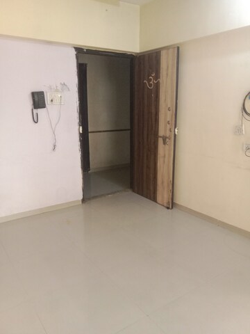 1 BHK Apartment For Rent in KM Narmada Mohan, Naigaon East