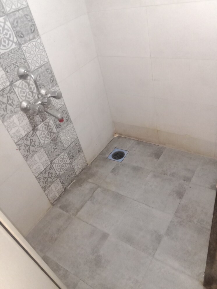 Bathroom, km-narmada-mohan 1 Bedroom 580 Sq.Ft. Apartment In Naigaon East Palghar 9384283