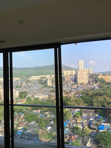 Room in 1 BHK Apartment at Conwood Astoria, Goregaon East – for Rent