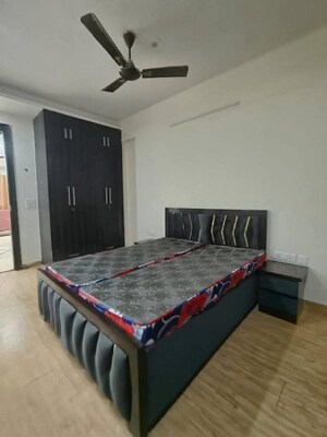 Bedroom in 3 BHK Builder Floor at Sector 18 – for Rent