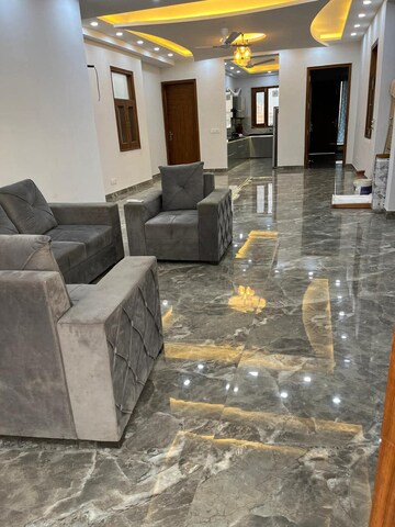 Living Room in 3 BHK Builder Floor at Sector 18 – for Rent