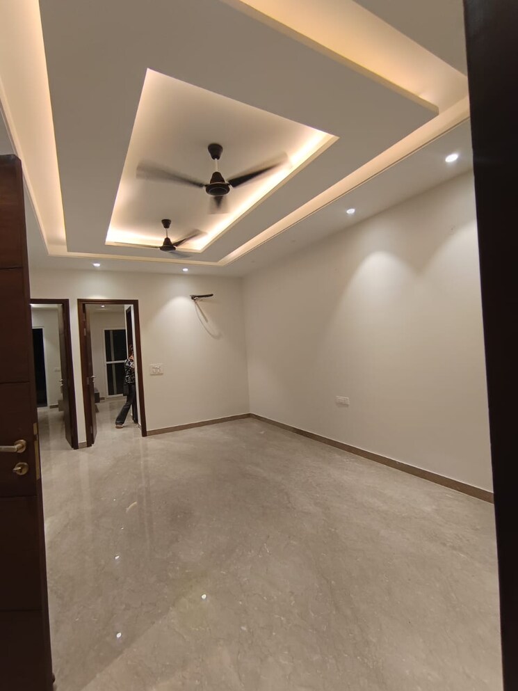 Room, shubh-niketan-apartments 3 Bedroom 1250 Sq.Ft. Apartment In Paschim Vihar Delhi 9384362