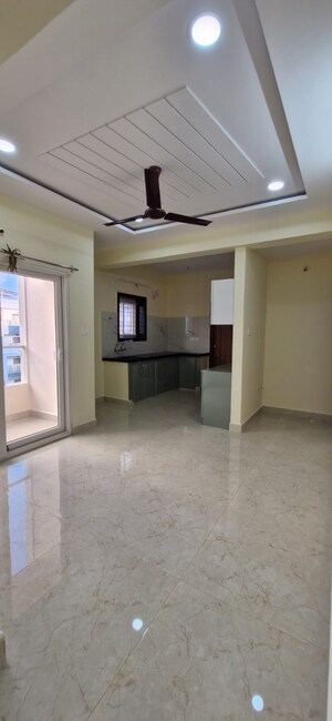 Room in 3 BHK Builder Floor at Kondapur – for Rent