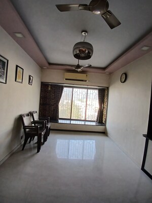 Team Area in 2 BHK Apartment at Mantri Park, Goregaon East – for Rent