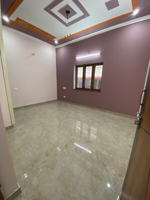 2 BHK Apartment For Rent in Turner Road