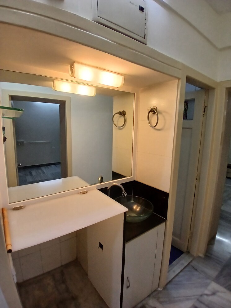 Team Area, goregaon east 2 Bedroom 1350 Sq.Ft. Apartment In Goregaon East Mumbai 9384440