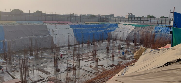 Swimming Pool, uniwest-hub Commercial Shop 478 Sq.Ft. In Sector 22d Yamuna Expressway Greater Noida 9384474