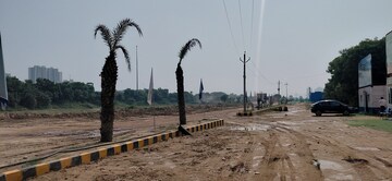 Plot Area in  Shop at Uniwest Hub, Sector 22d Yamuna Expressway – for Sale