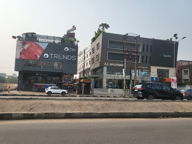 Cover Image, jankipuram Commercial Showroom 8000 Sq.Ft. In Jankipuram Lucknow 9384479