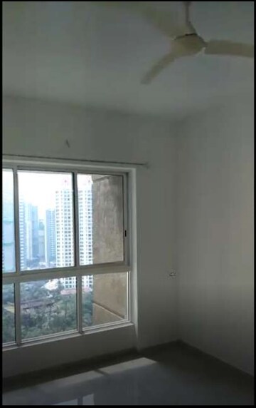 2 BHK Apartment For Rent in Lodha Amara, Kolshet Road