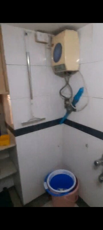 Furnished Amenities in 1 BHK Apartment at Eff Jumbo Darshan CHS, Andheri East – for Rent