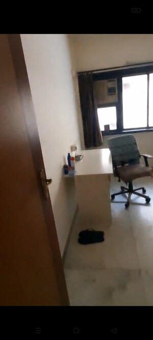 Team Area in 1 BHK Apartment at Eff Jumbo Darshan CHS, Andheri East – for Rent