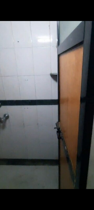 Furnished Amenities in 1 BHK Apartment at Eff Jumbo Darshan CHS, Andheri East – for Rent