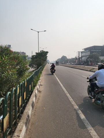  Office Space – Exterior View View at Jankipuram - for Rent