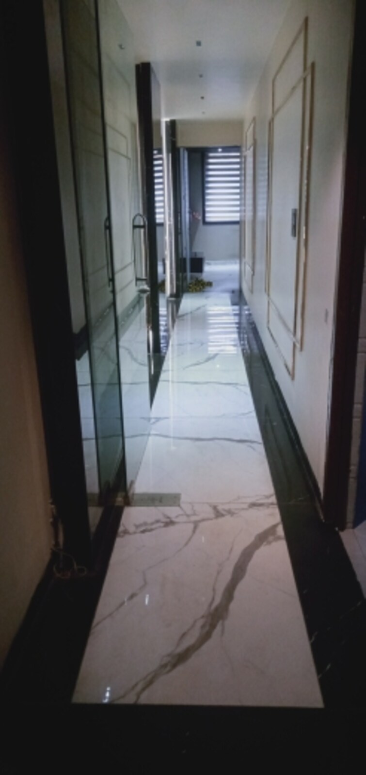 Balcony, nirman vihar Commercial Office Space 1100 Sq.Ft. In Nirman Vihar Delhi 9384517