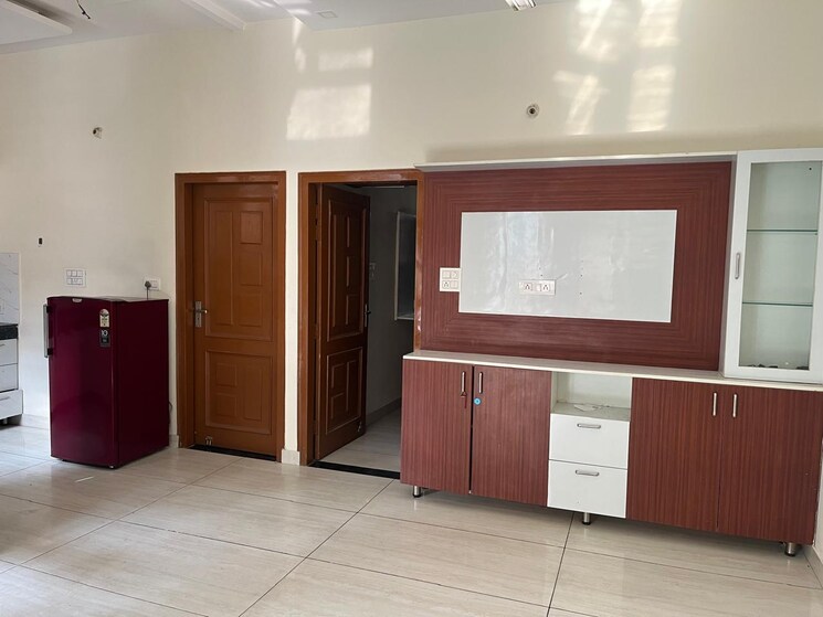 Room, ambala highway 2 Bedroom 110 Sq.Yd. Independent House In Ambala Highway Zirakpur 9384535