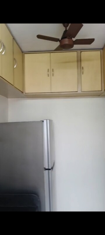 Room in 3 BHK Apartment at Air View Apartment, Vile Parle East – for Rent
