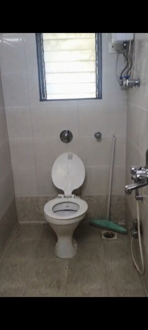 Bathroom in 3 BHK Apartment at Air View Apartment, Vile Parle East – for Rent