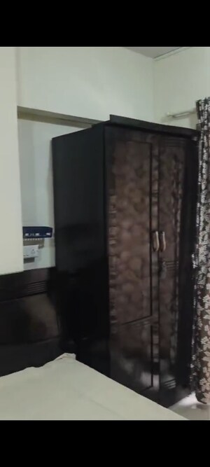 Furnished Amenities in 3 BHK Apartment at Air View Apartment, Vile Parle East – for Rent