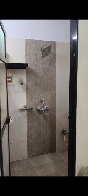 Furnished Amenities in 3 BHK Apartment at Air View Apartment, Vile Parle East – for Rent