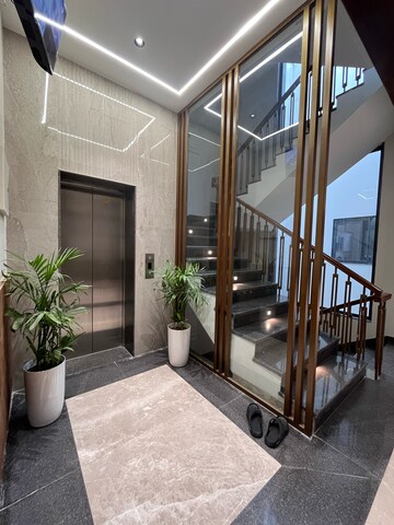 Staircase in 5 BHK Villa at Sushant Lok 3, Sector 57 – for Rent