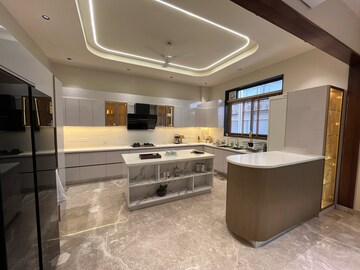 Kitchen in 5 BHK Villa at Sushant Lok 3, Sector 57 – for Rent