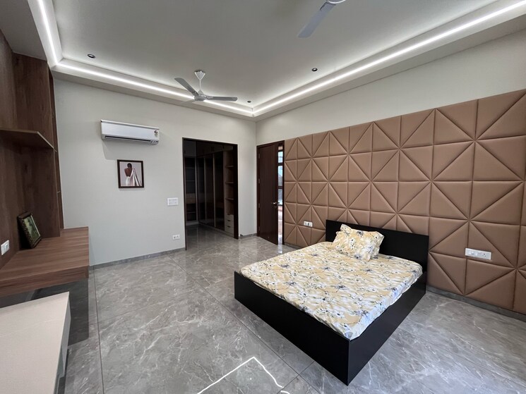 Bedroom, sushant-lok-3 5 Bedroom 432 Sq.Yd. Villa In Sector 57 Gurgaon 9384581