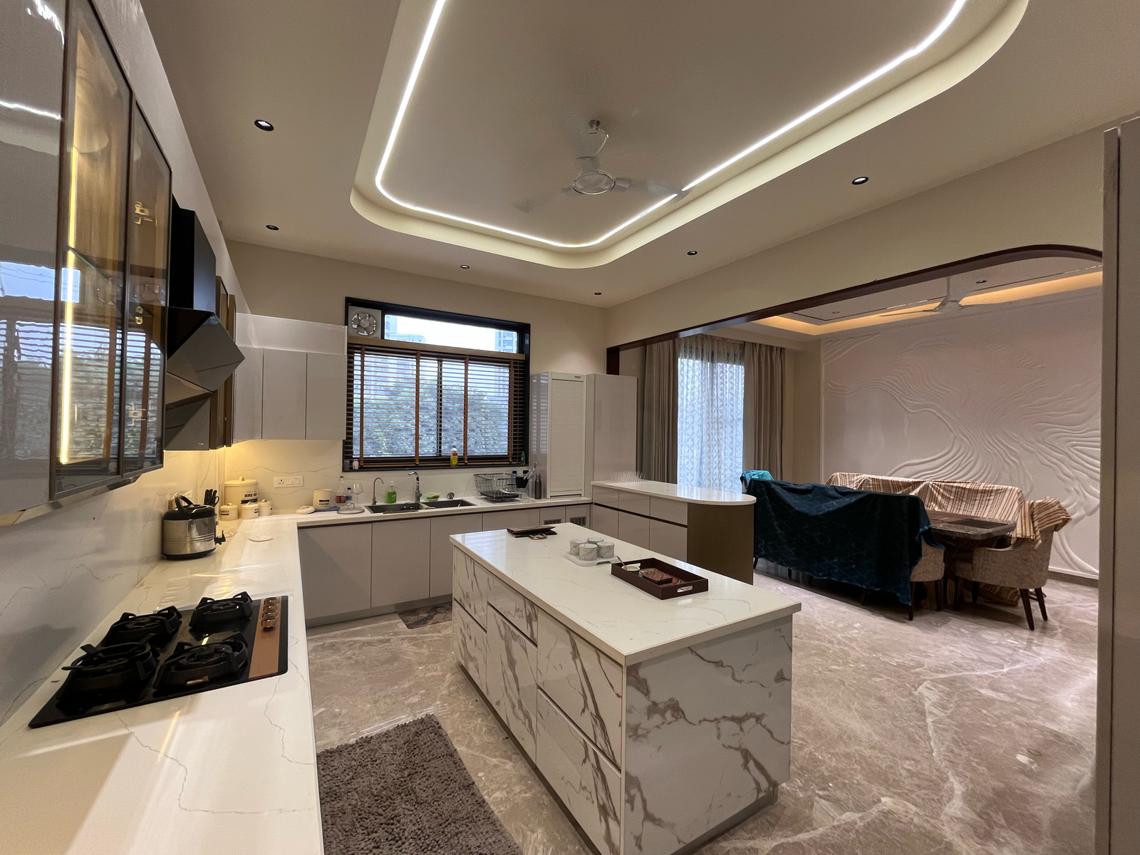 5 BHK + Extra Room Villa For Rent in Sushant Lok 3