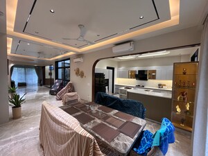 Bedroom in 5 BHK Villa at Sushant Lok 3, Sector 57 – for Rent