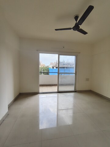 Room in 2 BHK Apartment at Colonnade Apartment, Kharadi – for Rent