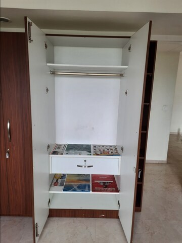 Furnished Amenities in 4 BHK Apartment at Lodha Fiorenza, Goregaon East – for Sale