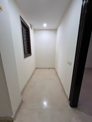 Building Lobby in 3 BHK Builder Floor at Sector 45 – for Rent