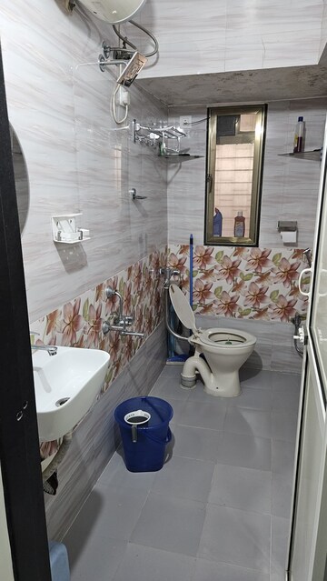 Team Area in 2 BHK Apartment at Rose Apartments Marol, Marol – for Rent