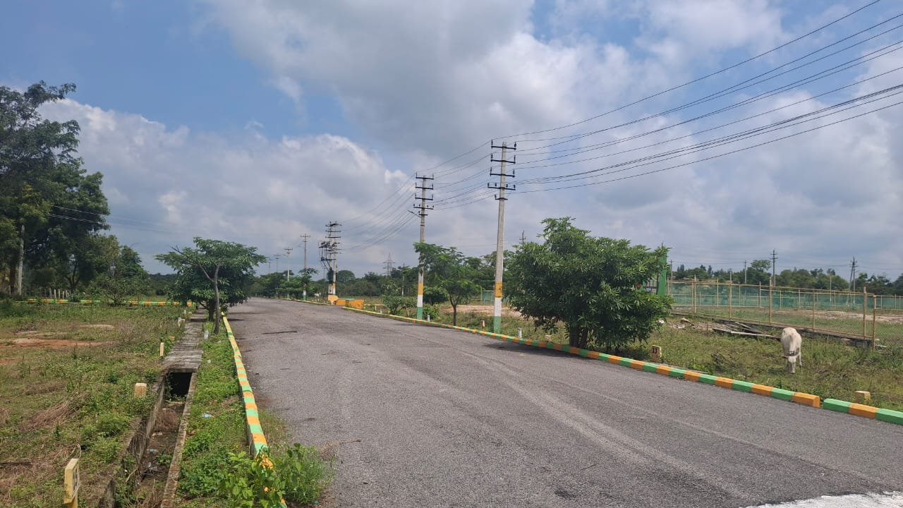 Plot For Sale in Ab Akshayabangaru Propert