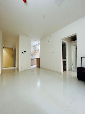 Room in 3 BHK Apartment at Godrej Green Cove, Mahalunge – for Rent