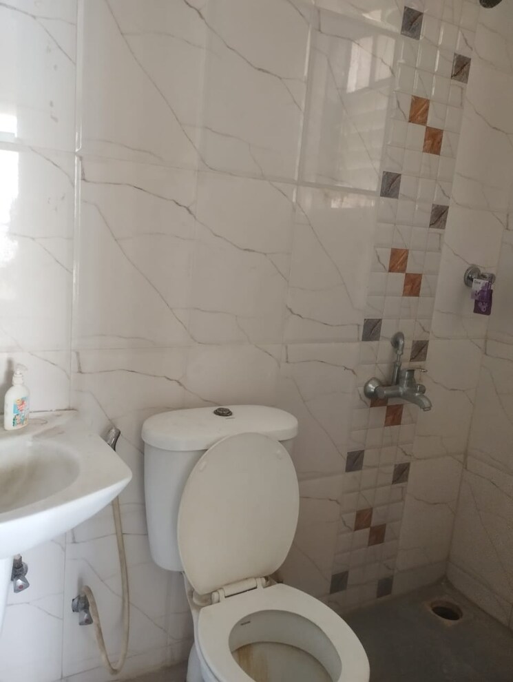 Bathroom, kumar-urban-kul-ecoloch 2 Bedroom 1050 Sq.Ft. Apartment In Mahalunge Pune 9384695