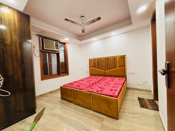 Bedroom in 2 BHK Builder Floor at Saket – for Rent