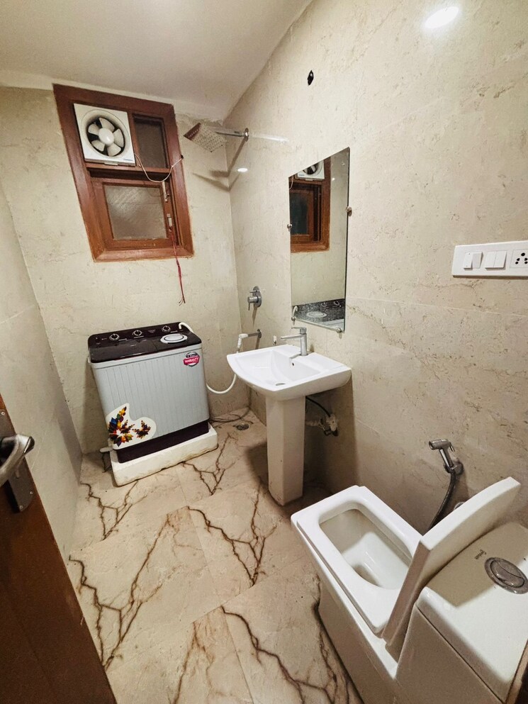 Team Area, saket 2 Bedroom 800 Sq.Ft. Builder Floor In Saket Delhi 9384710