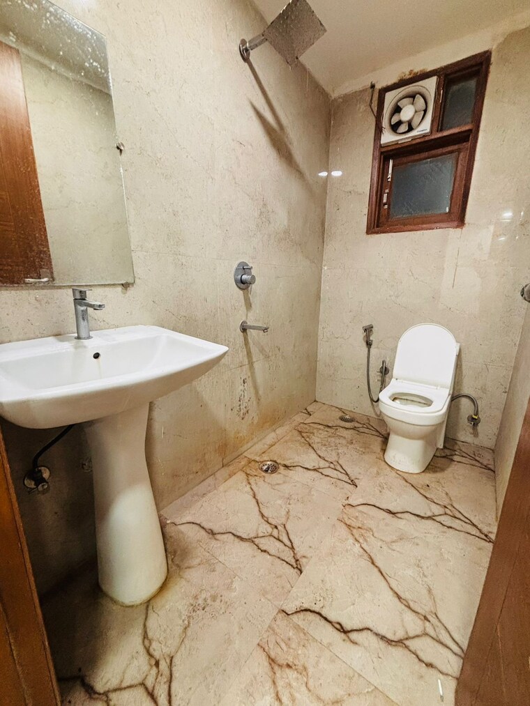 Bathroom, saket 2 Bedroom 800 Sq.Ft. Builder Floor In Saket Delhi 9384710