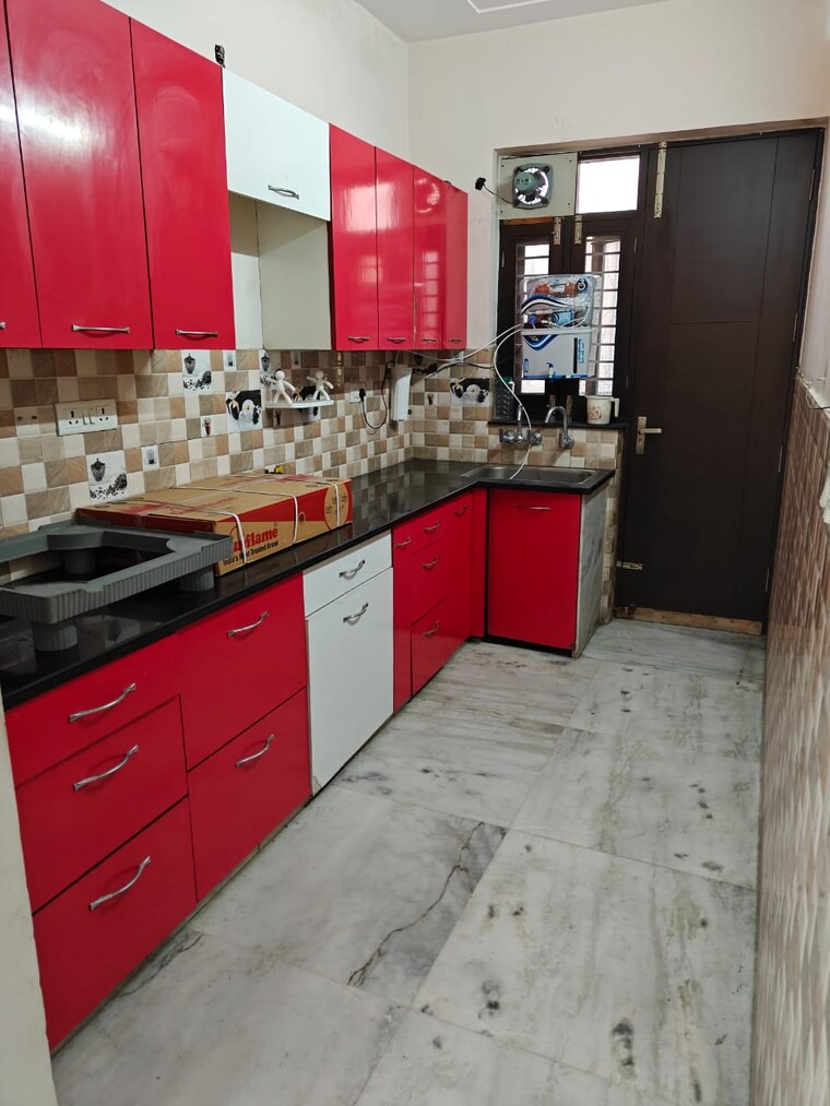 Kitchen, sector 56 2 Bedroom 180 Sq.Yd. Builder Floor In Sector 56 Gurgaon 9384708
