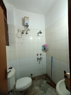 Attached Bathroom in 1 BHK Builder Floor at Sector 55 – for Rent