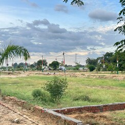 Plot For Sale in Rohta Road