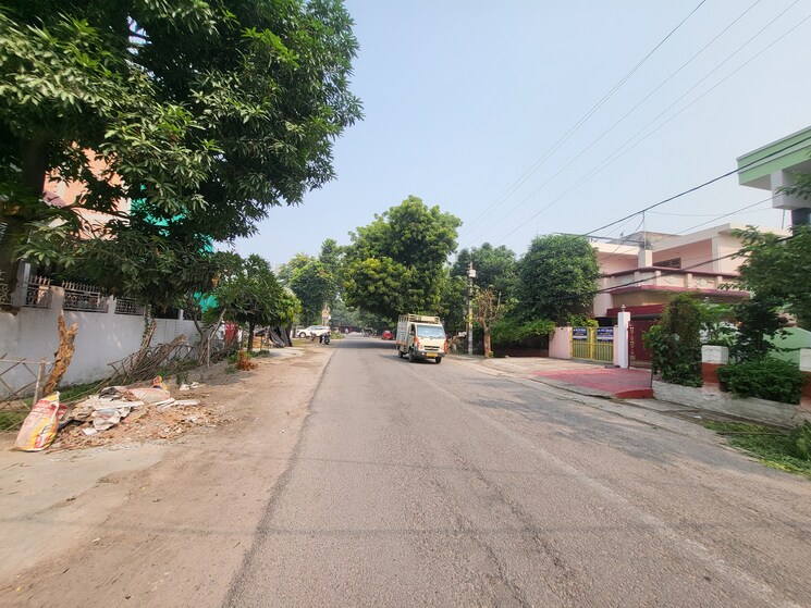 Exterior View, vikas nagar Commercial Showroom 3500 Sq.Ft. In Vikas Nagar Lucknow 9384807