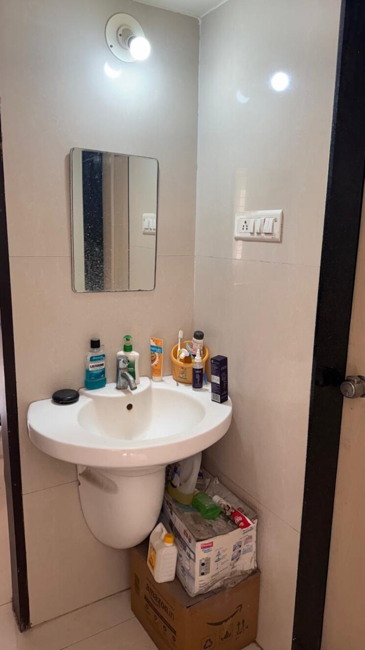 Bathroom, shree-ganesh-graceland 2 Bedroom 1070 Sq.Ft. Apartment In Pimple Saudagar Pune 9384814