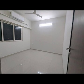 Room in 2 BHK Apartment at Jamuna CHS Malad East, Triveni Nagar – for Rent