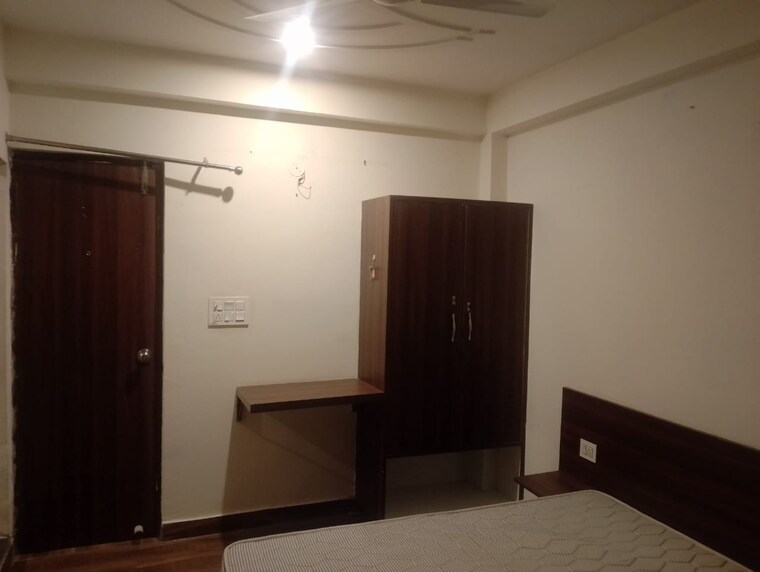 Room, sector 51 1 Bedroom 108 Sq.Yd. Builder Floor In Sector 51 Gurgaon 9384879