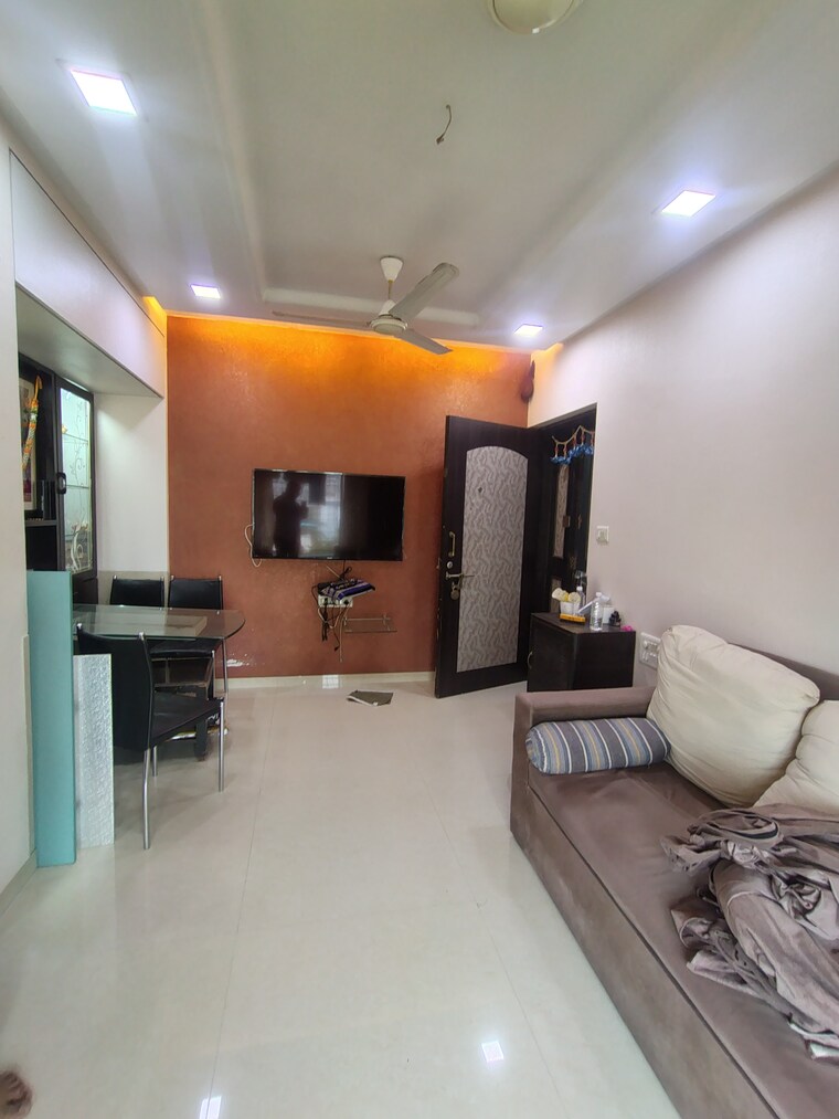 Living Room, dharam-palace 1 Bedroom 580 Sq.Ft. Apartment In Borivali East Mumbai 9384869