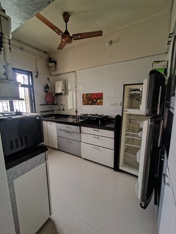 Team Area in 1 BHK Apartment at Dharam Palace, Borivali East – for Rent